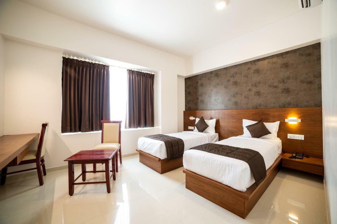 Heritage Inn Májszúr Kültér fotó